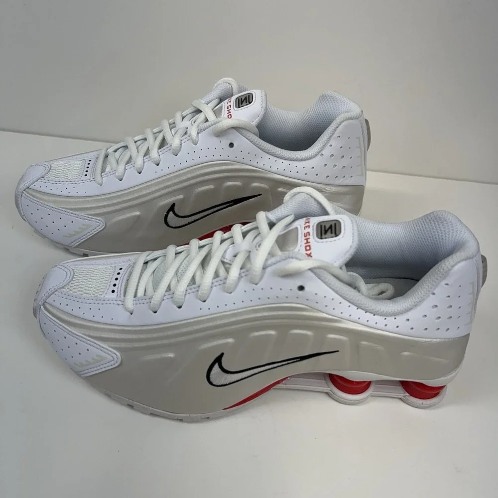 NIKE Shox R4 (GS) Shoes Youth Size 6.5 Women Size 8 White Phantom Red CW2626 102
